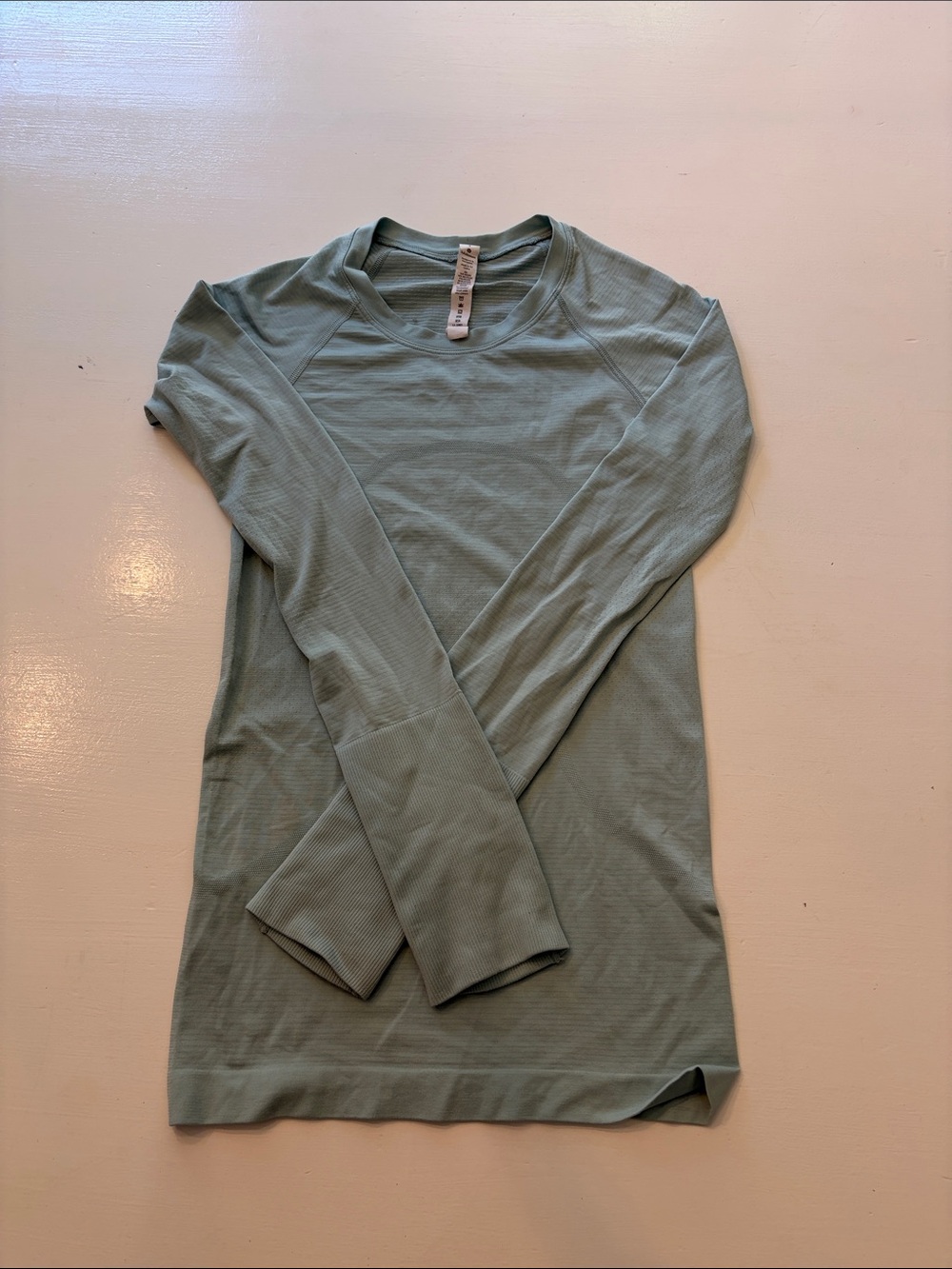 lululemon athletica Sage Green Long Sleeve Scoop Neck Top